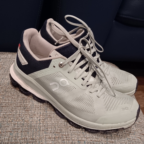 On Cloudsurfer 6 Running Shoes, Women's 8w (Fennel/Ink) Navy Great Condition! - Picture 1 of 7